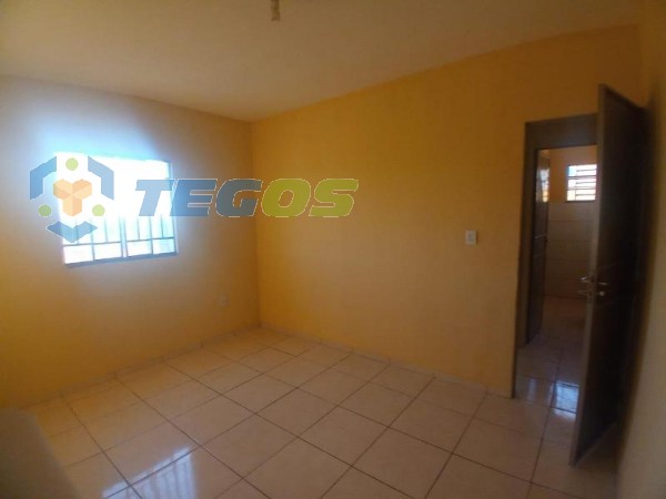 Apartamento de 02 dormitórios no bairro Belvedere,com área, sala cozinha e banheiro Foto 2