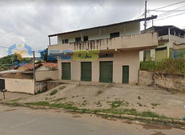 Apartamento com loja em baixo, excelente oportunidade Foto 1