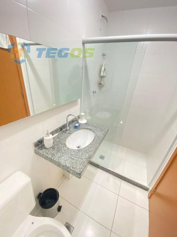 Apartamento com excelente planta - 2 Qtos, Suíte - ( 100 metros da praia de Itaparica ) Foto 9