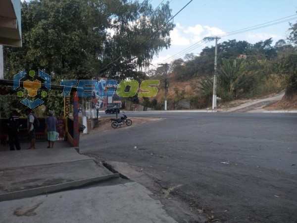 Bem próxima da avenida, sentindo centro de neves! Oportunidade de abrir seu negocio! Não perca tempo. Foto 4