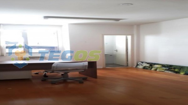 Sala localizado em Estoril com área útil 25.00 m². Foto 8