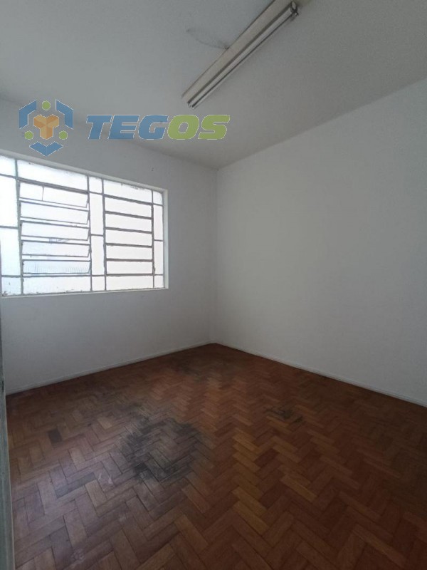 Sala localizado em Centro com área útil 77.00 m². Foto 4